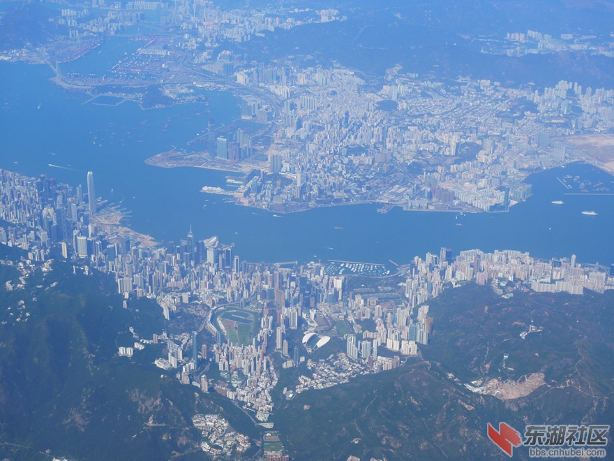 转帖几张老图——航拍上海和香港