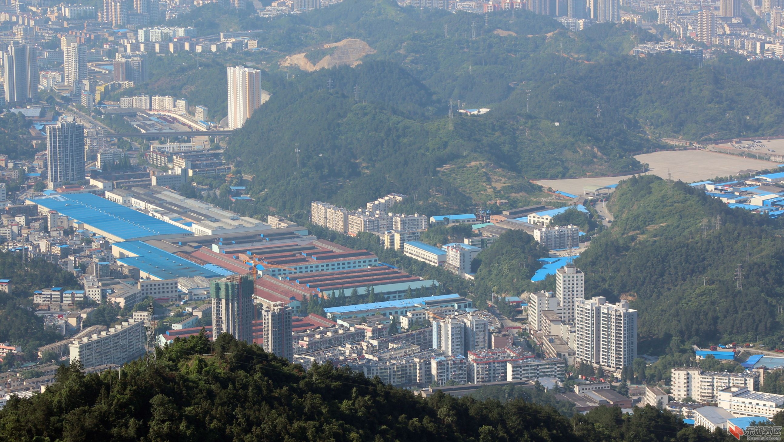 大气壮美十堰城最新全景图,雾中十堰