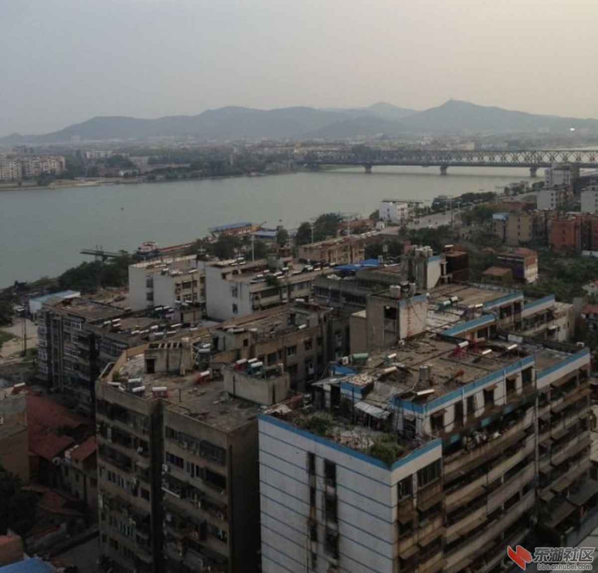 四川人口有多少_襄樊市区有多少人口