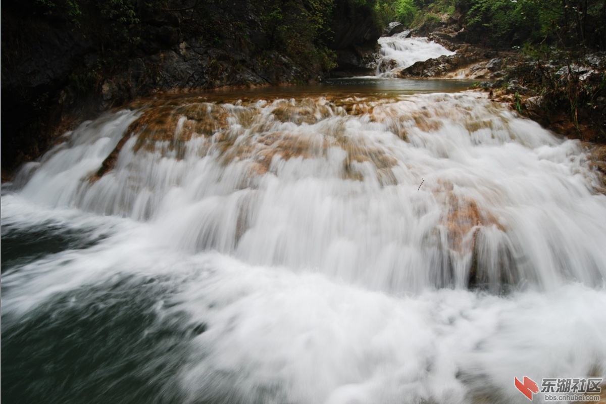 湖北十堰郧县九龙瀑