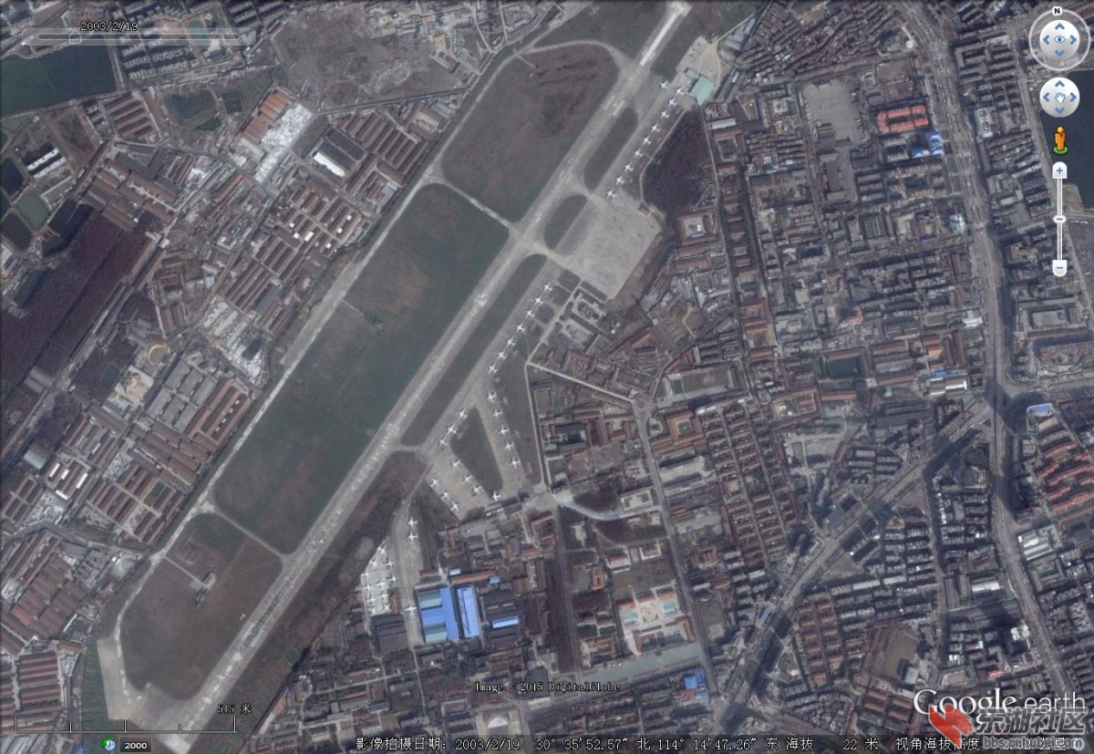 从卫星上看王家墩机场的变迁 - 大武汉 - 东湖社区