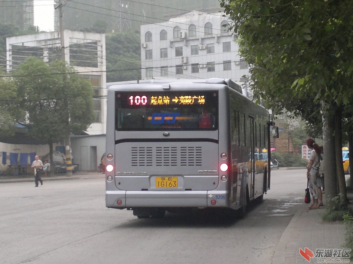 100路公交车