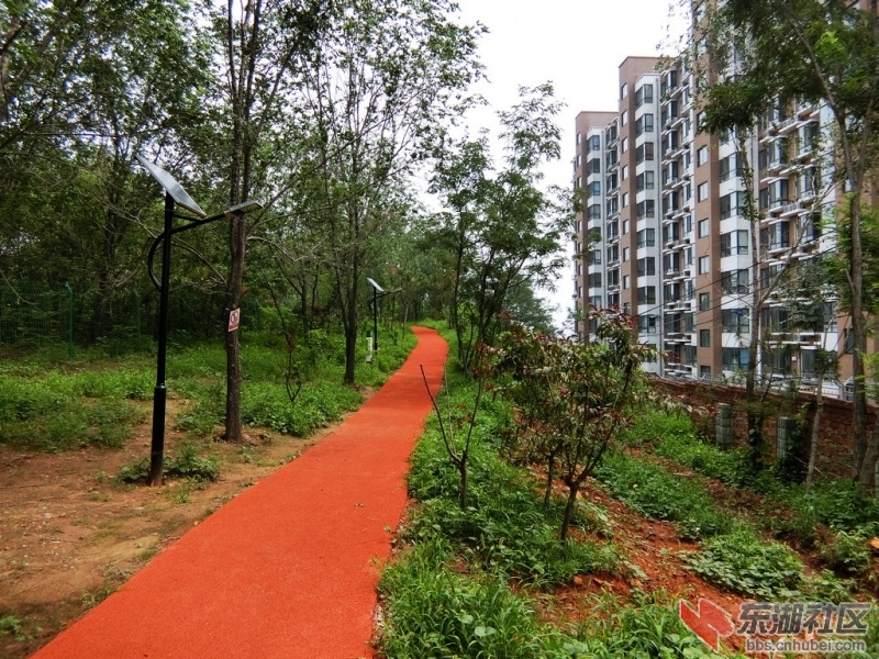 北京阜石路的"田村山健身步道"公园