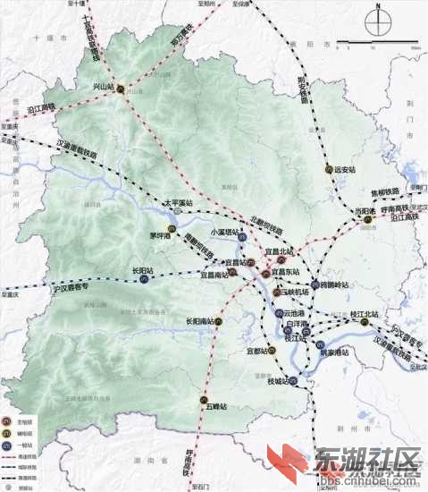 2014年规划的沿江铁路经过仙桃东站,即现在横向的汉渝重载铁路,有望