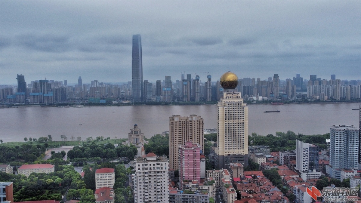 雨过天晴航拍大江大湖大武汉长江两岸美景