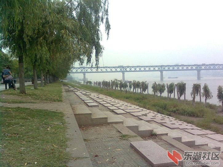 汉阳江滩.jpg