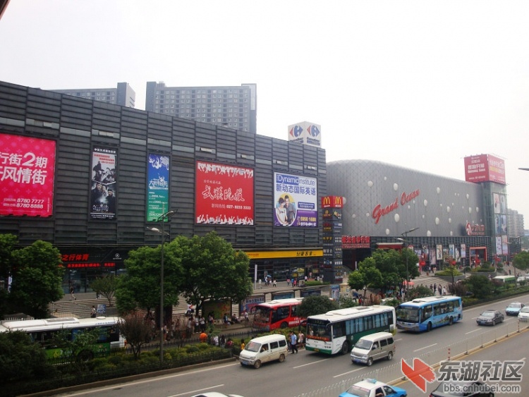 鲁巷广场2.jpg
