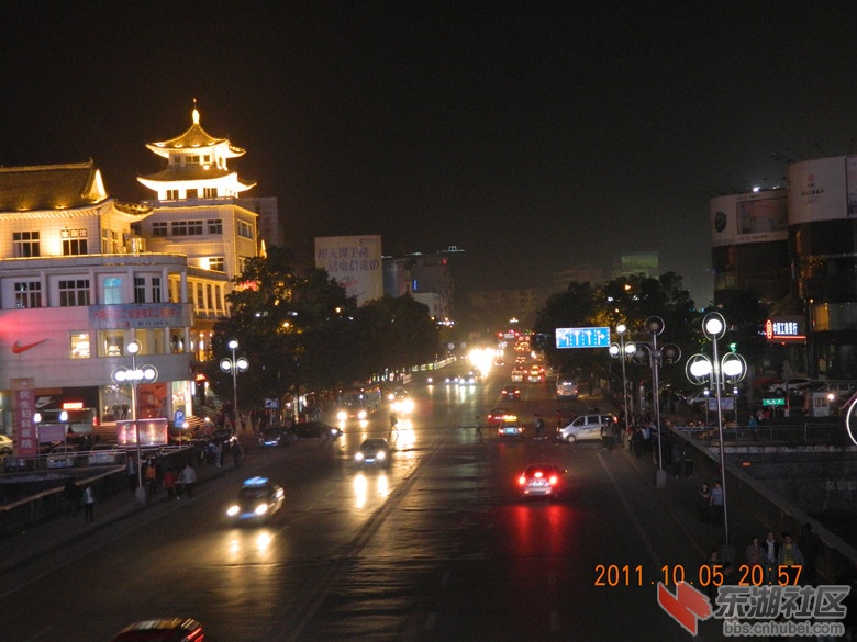 十堰市工人文化宫夜景图片1.jpg