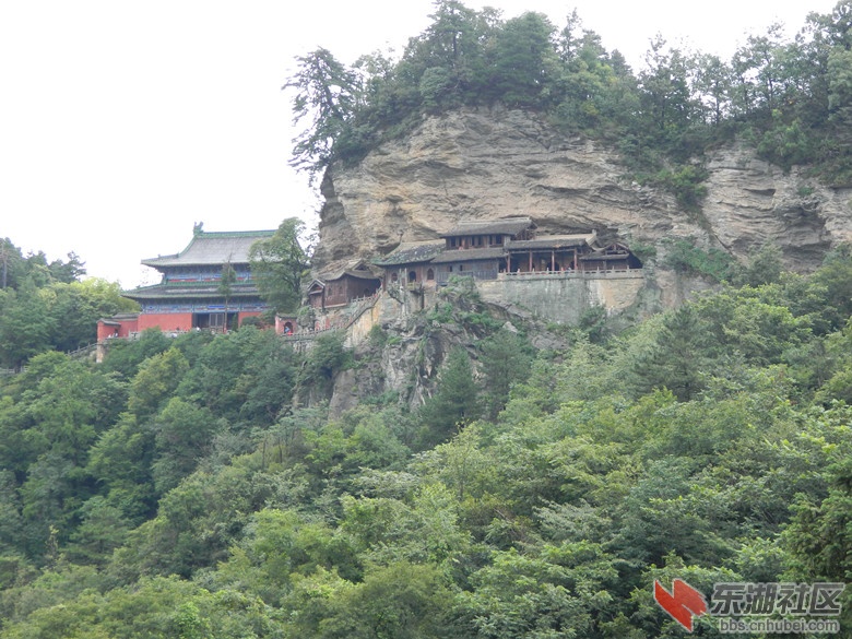1武当山南岩.jpg