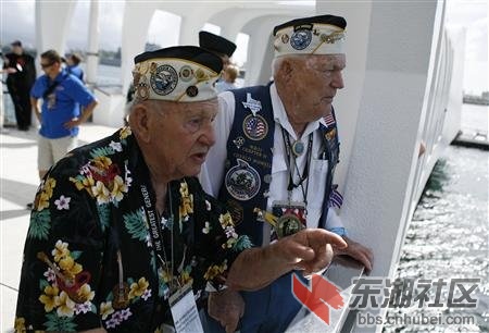 2011-12-07T071539Z_2_BTRE7B51H0M00_RTROPTP_2_PEARLHARBOR-SURVIVOR.jpg