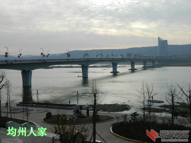 2中国水都丹江口施工大桥图片1.jpg