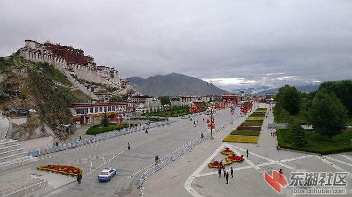 布达广场.jpg