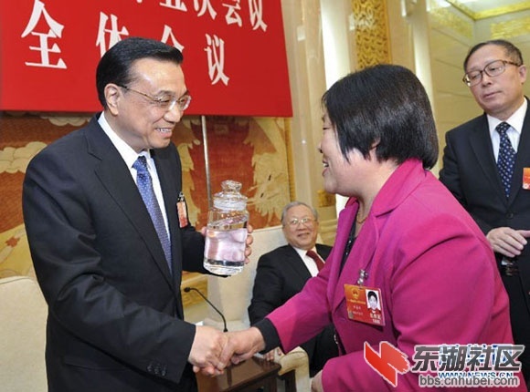 212618bhhlzbhahe4qc044[1].jpg