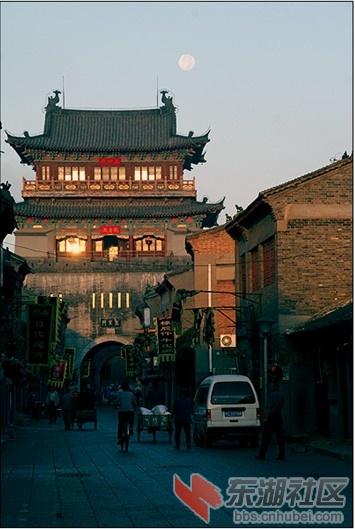 老城小吃街.jpg