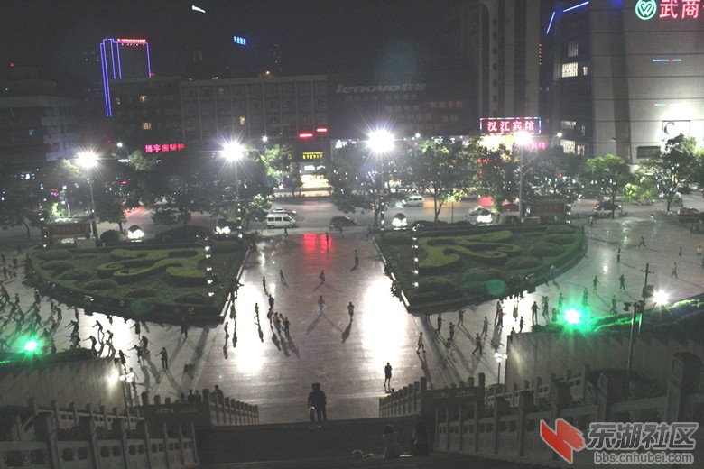 十堰市文化广场夜景图片2.jpg