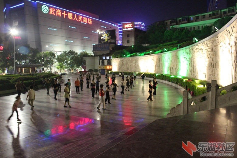 十堰市文化广场夜景图片4.jpg