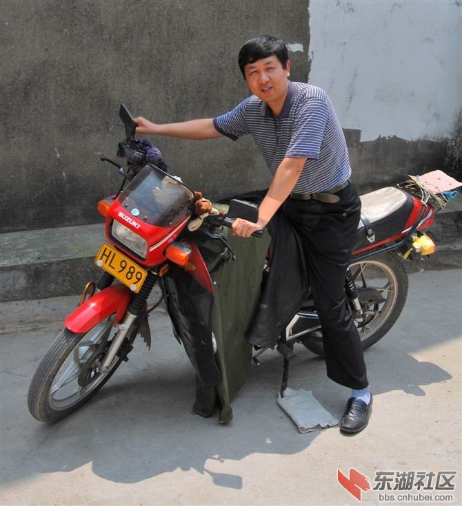 王伟.jpg