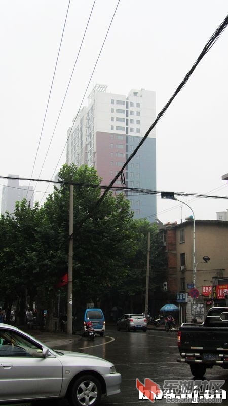 213932j997993qjmmjryqq.jpg
