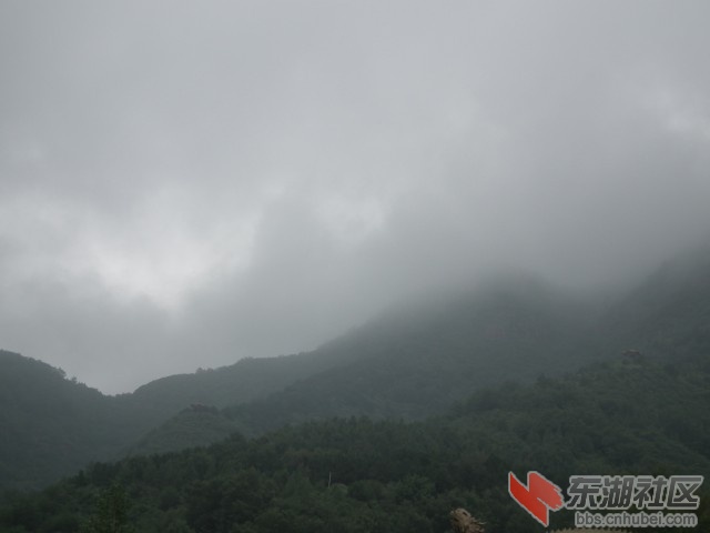 云雾缭绕挂甲峪008.jpg