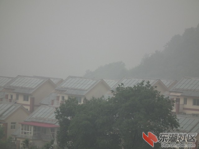 云雾飘渺中的挂甲峪 008.jpg