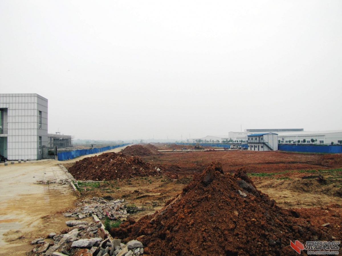 6 赤壁大道延长线工地.jpg
