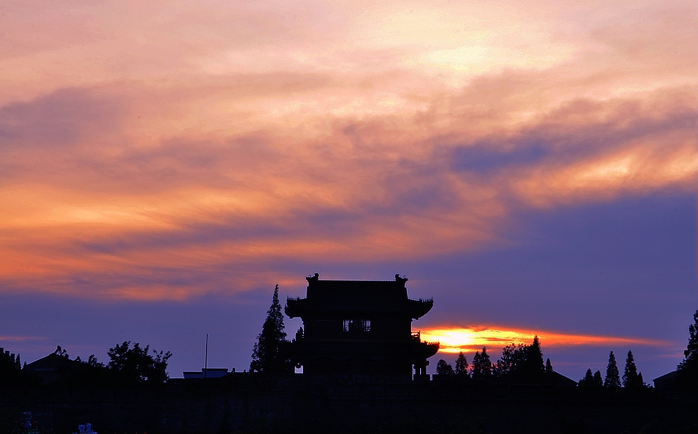 DSC_0791荆楚晩霞 察维祥摄.jpg