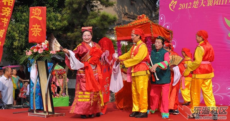 迎亲在米公祠3.jpg