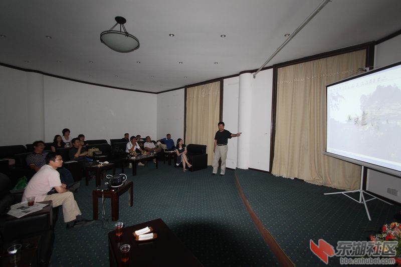 201162143515381.jpg