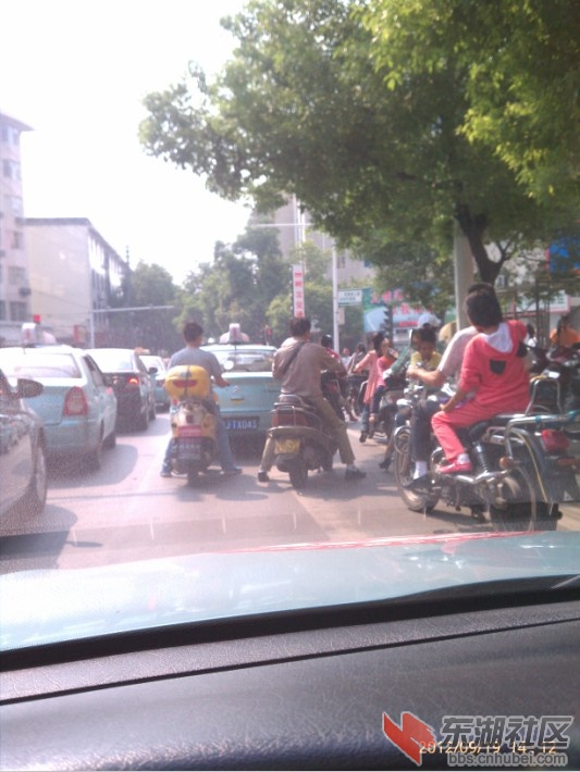 QQ截图20120919201357.jpg