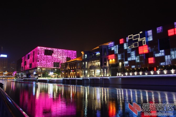 汉街夜景0.jpg