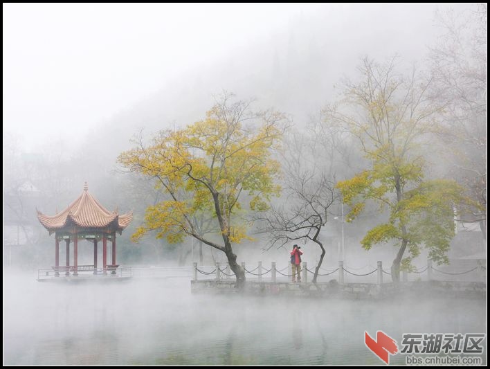 人间仙境文明湖.jpg