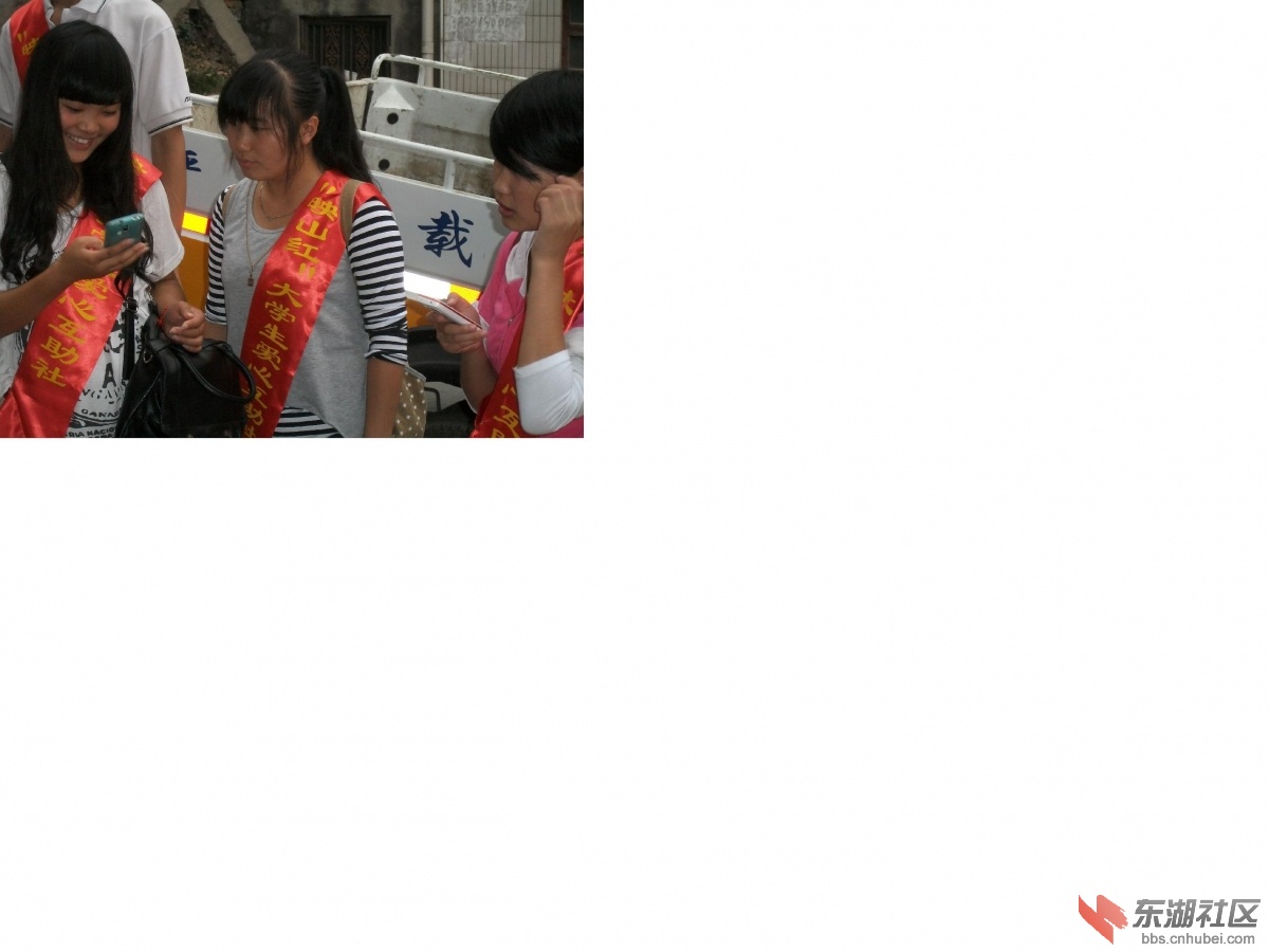 ALIM卸完车真高兴.JPG