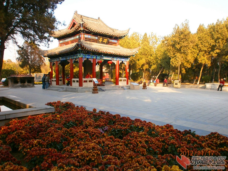 龙庭御碑.jpg