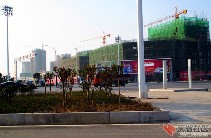 建设中的城东2.jpg