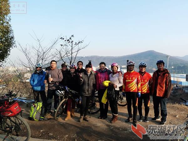 1301051330ad63f76383fb3ba9.jpg