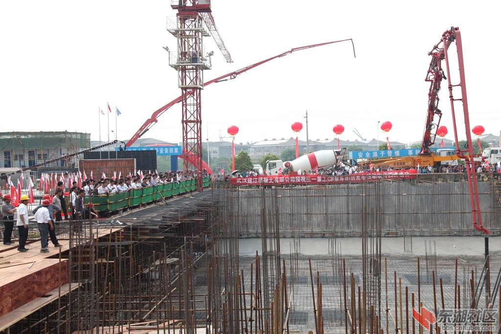 三一重工C8泵车新品发布会现场施工观摩.JPG