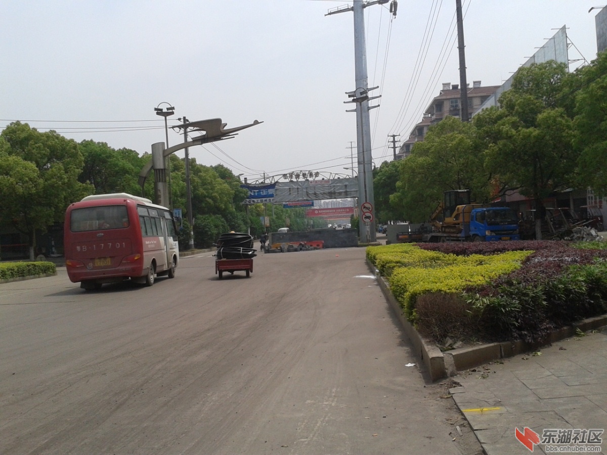 绕行飞鹅建材市场