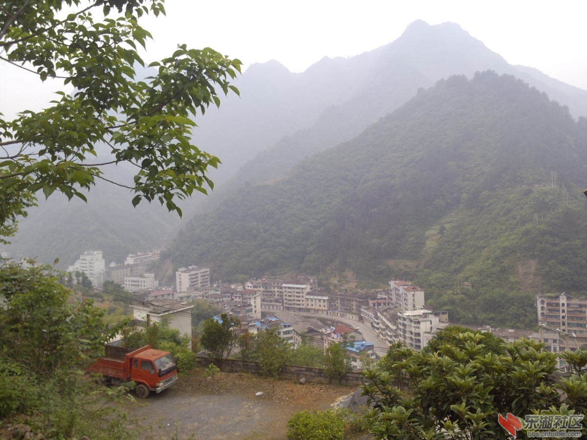 P30505-121304.jpg