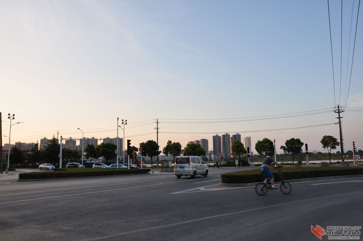 湖心路与黄州大道