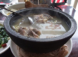 砂锅雅鱼.jpg