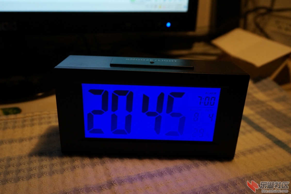 在网上新买的闹钟，39元~