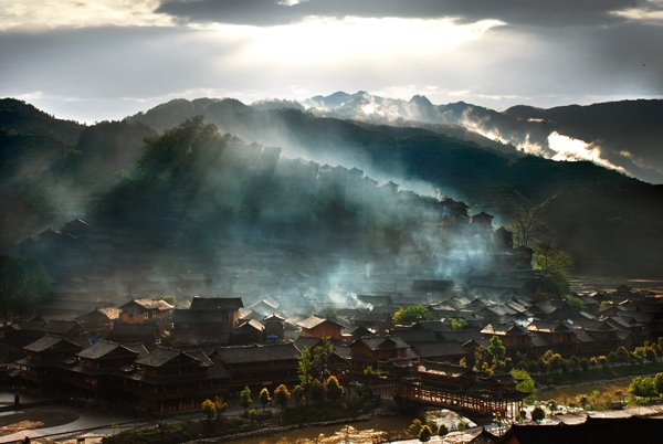 西江晨韵古迎春.jpg