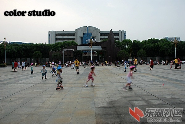 广场110802-1.jpg