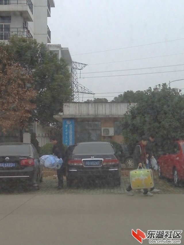 105231saz0iiso0lo3869d.jpg