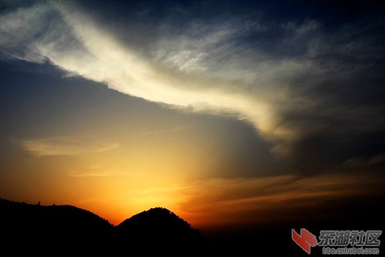 通城县黄袍山夕阳X1.jpg