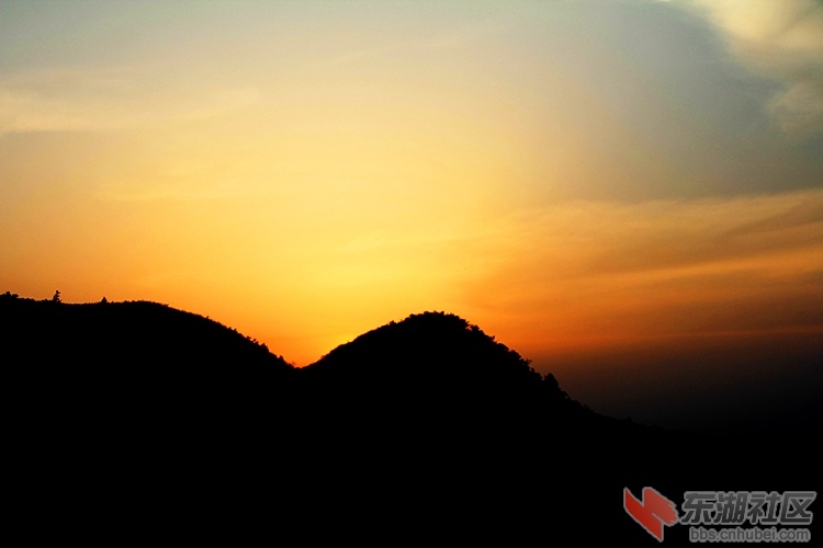 通城县黄袍山夕阳X2.jpg