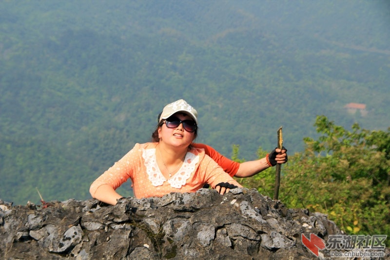 51通城县黄袍山490.jpg