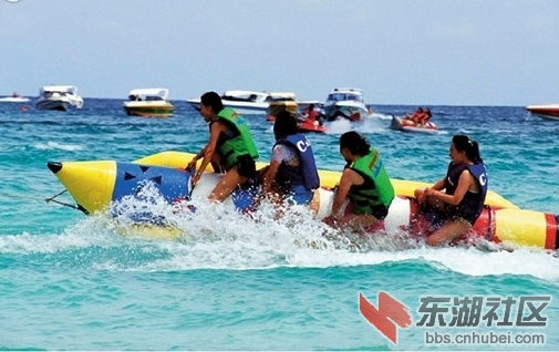 太极湖香蕉船.jpg