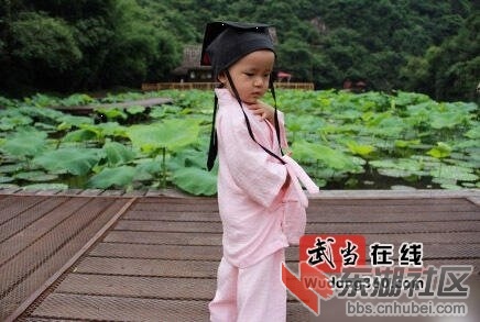 超萌“小道姑”
