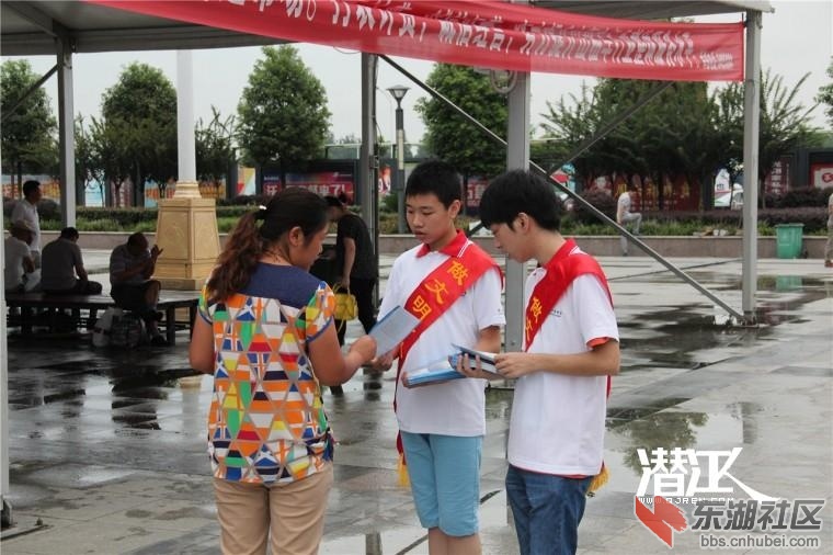 潜江火车站2.jpg